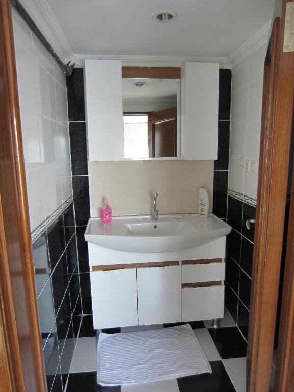 Flamingo Apart Aparthotel Истанбул Стая снимка